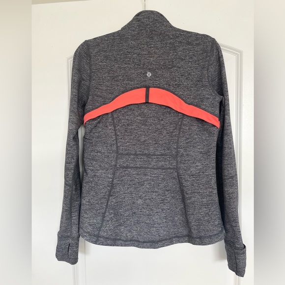 2010 Lululemon Define Jacket Size 12 - Picture 3 of 4